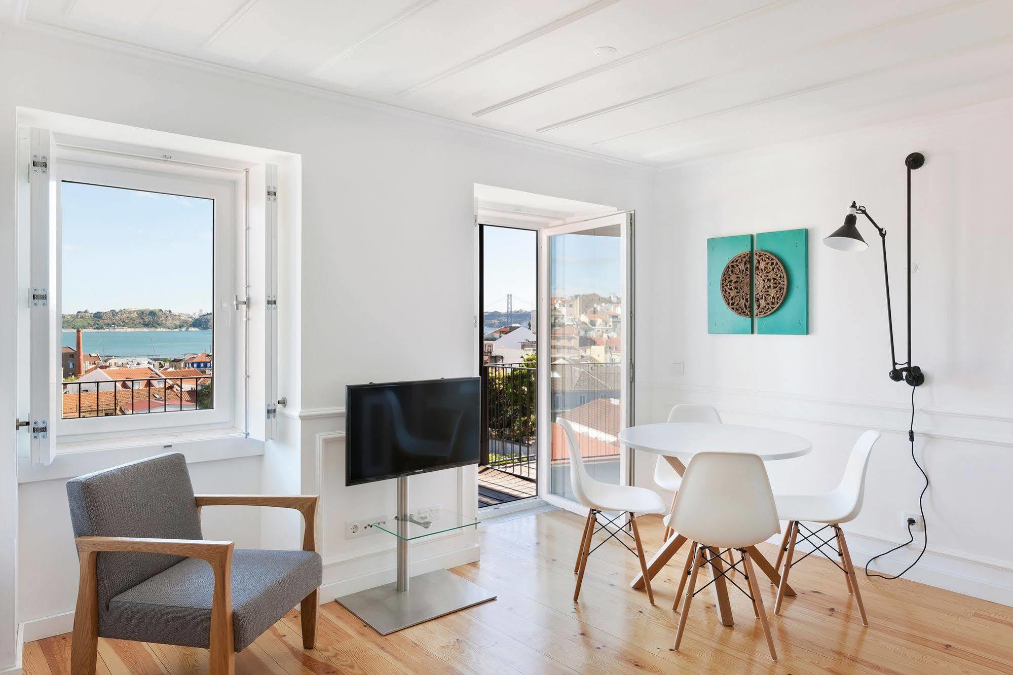 Hello Lisbon Sao Bento Boutique Apartments Esterno foto